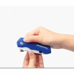 BETTERLIFE Sicherheits-Universal-Klappmesser Mit Klingenschlitz In Dem Metallgriff (mit 2 Ersatzklingen Unter Blister) 7 BETTERLIFE Sicherheits-Universal-Klappmesser Mit Klingenschlitz In Dem Metallgriff (mit 2 Ersatzklingen Unter Blister) -Angebote Schneidwerkzeug Store 39515929 3