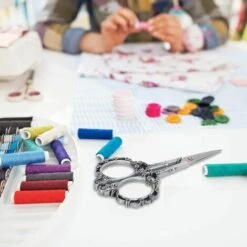 ILOVEMILAN Stickerei-Nähschere Mit Lederscherenabdeckung 4,5-Zoll-Bastelschere, Scharfe Schere Aus Edelstahl, Bastelschere, Schere Für Handarbeiten, Kunstwerke, Manuelles Nähen, Handwerkswerkzeug 9 ILOVEMILAN Stickerei-Nähschere Mit Lederscherenabdeckung 4,5-Zoll-Bastelschere, Scharfe Schere Aus Edelstahl, Bastelschere, Schere Für Handarbeiten, Kunstwerke, Manuelles Nähen, Handwerkswerkzeug -Angebote Schneidwerkzeug Store 64492297 5