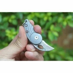 BENOBBY KIDS Mini-Klappmesser Mit Schlüsselbund Damaskus VG10-Stahlklinge, Griff Aus TC4-Titanlegierung, Kugelgelagerte EDC-Taschenmesser Mit Nylontasche -Angebote Schneidwerkzeug Store 67069101 4