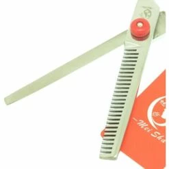 Fuienko 6,0 Inch Japan 440C Friseur Schneiden Scheren Professionelle Salon Ausdünnung Schere Menschlichen Frisur Schönheit Werkzeuge A0040A,A0042A-03-60 -Angebote Schneidwerkzeug Store 67130385 5