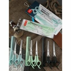 FUIENKO Friseur Schere Für Schneiden Dünne Scheren Haar Kamm Friseur Zubehör Flache Zahn Scissor Kamm 3 Stücke Set Haar Styling Werkzeuge,Ka-Green 8 FUIENKO Friseur Schere Für Schneiden Dünne Scheren Haar Kamm Friseur Zubehör Flache Zahn Scissor Kamm 3 Stücke Set Haar Styling Werkzeuge,Ka-Green -Angebote Schneidwerkzeug Store 67131378 4